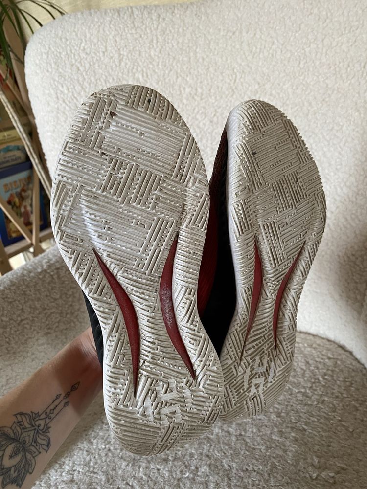 Кросівки Adidas 37,5 ромір ( 23,5 см устілка) 10/10 стан