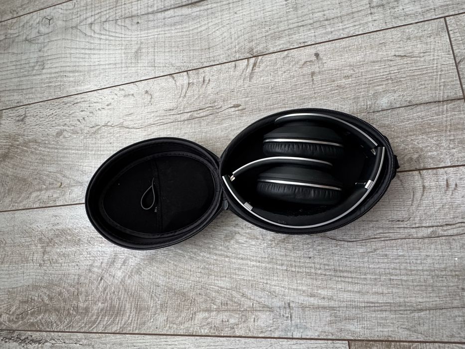 Продам навушники Beats Silver