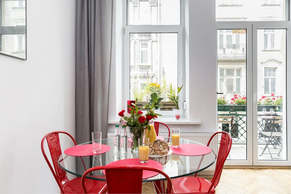 Okragly szklany stol