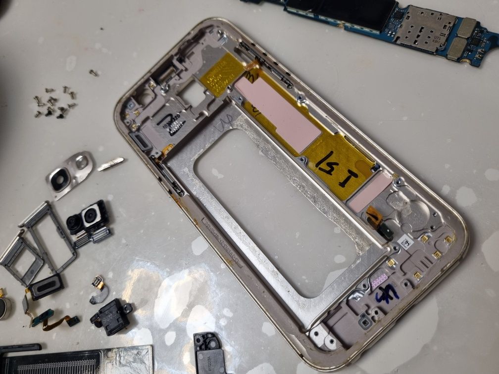 Samsung a520 самсунг а520 по запчастям