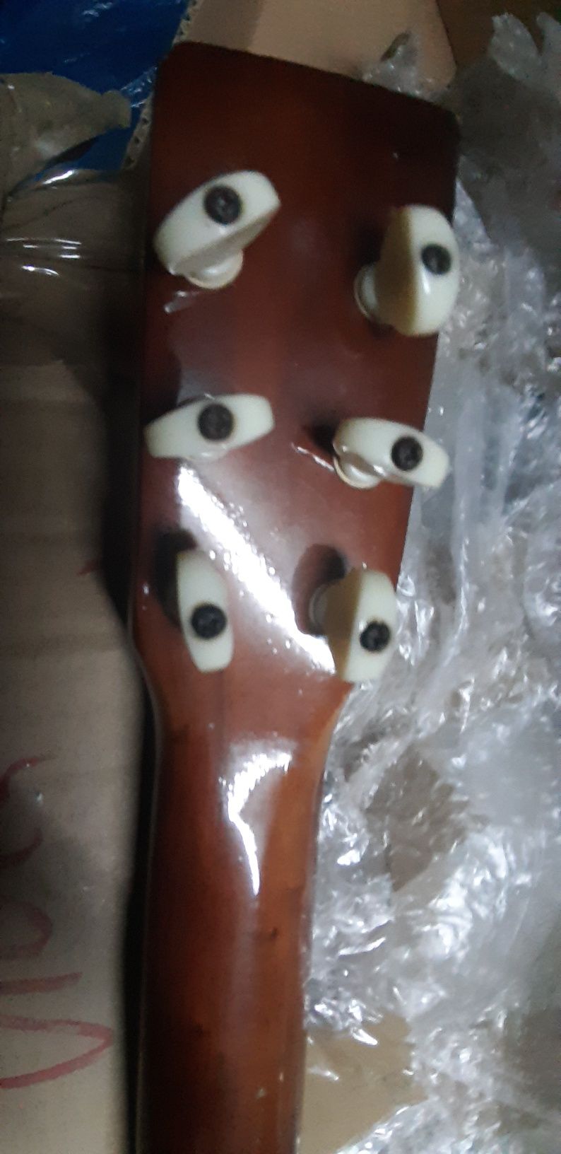 Cavaquinho com 6 cordas