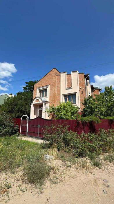Будинок біля річки | 290 м² | 10 соток | 15 хв від міста | КОД 43942