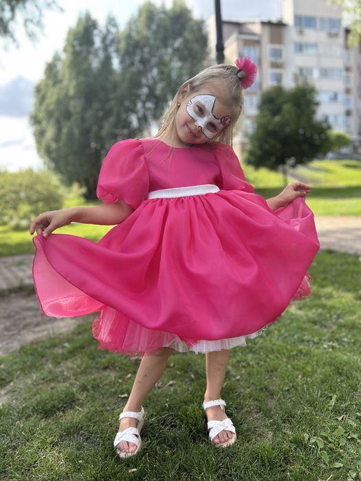 Святкова сукня для дівчинки