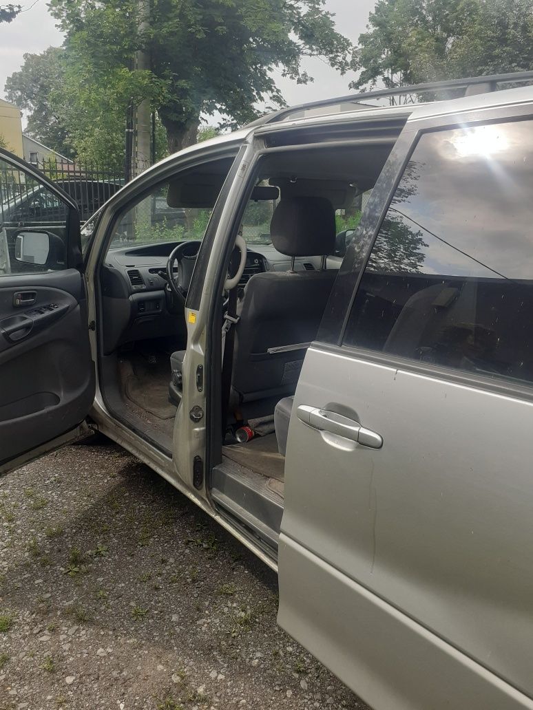 Sprzedam toyotę previa
