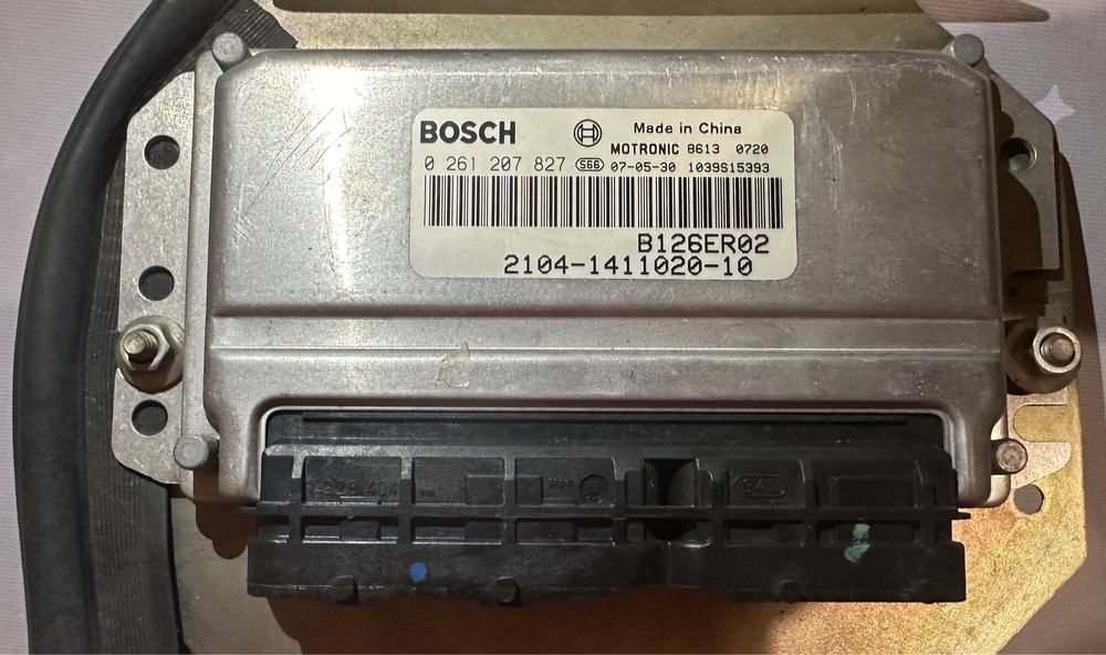 ЕБУ блок управління двигуном ВАЗ 2104-2107