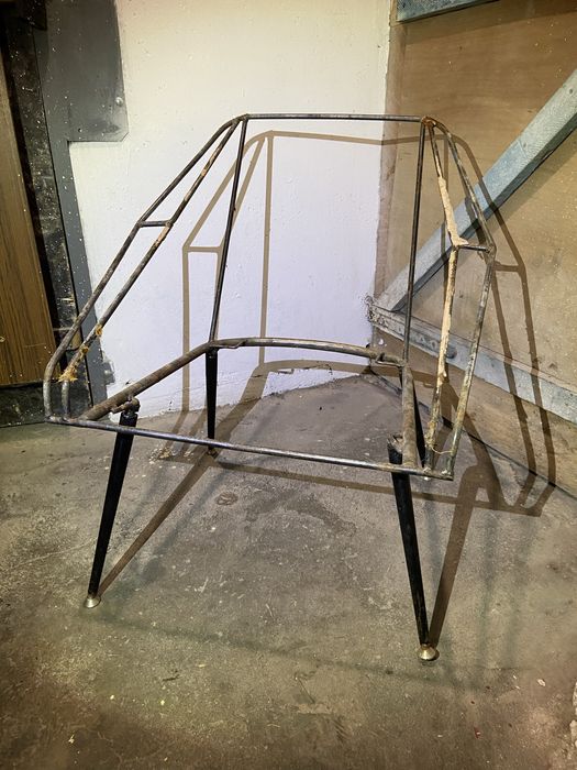 Fotel klubowy prl muszelka Ewa stelaż