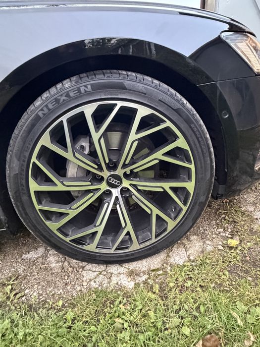 Kola Audi A6 C8 20