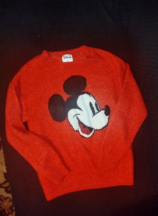 Светрик в чудовому стані