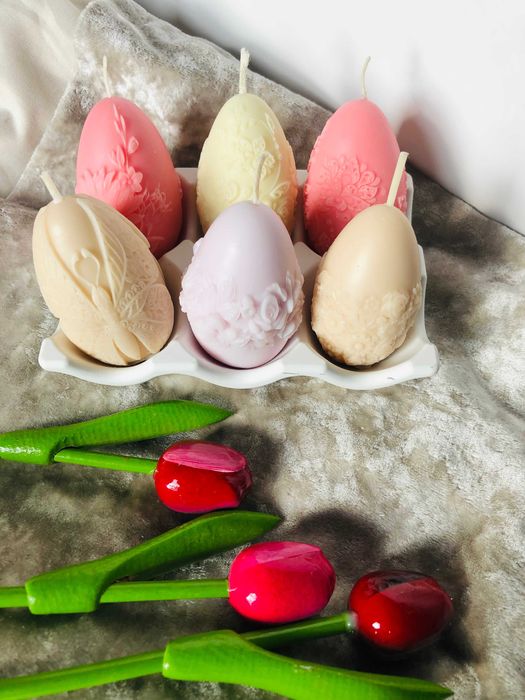 Zestaw świec - sześć pisanek w wytłoczce z gipsu