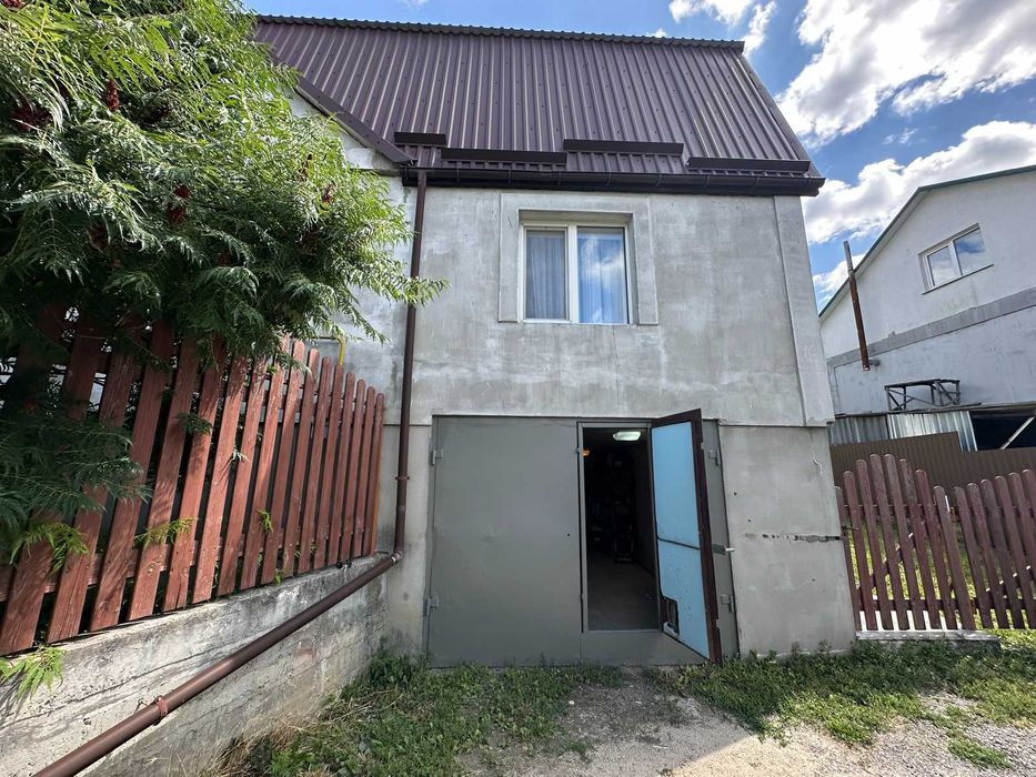 Продаж будинку з 4 спальнями та гаражем | Ружична, 6 соток