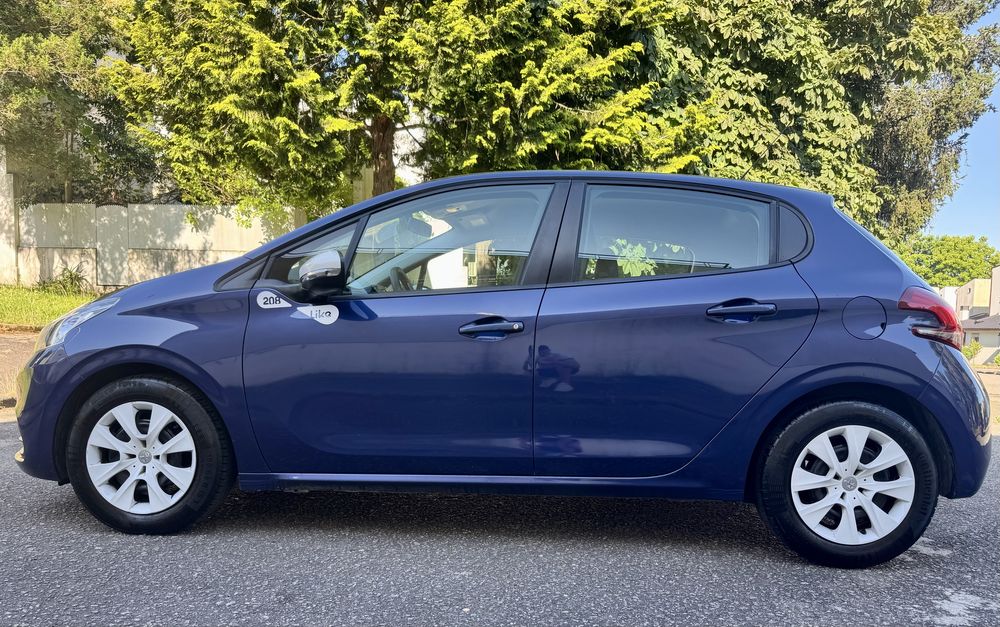 2017 Peugeot 208 like 1.2 puretech 85mil kms