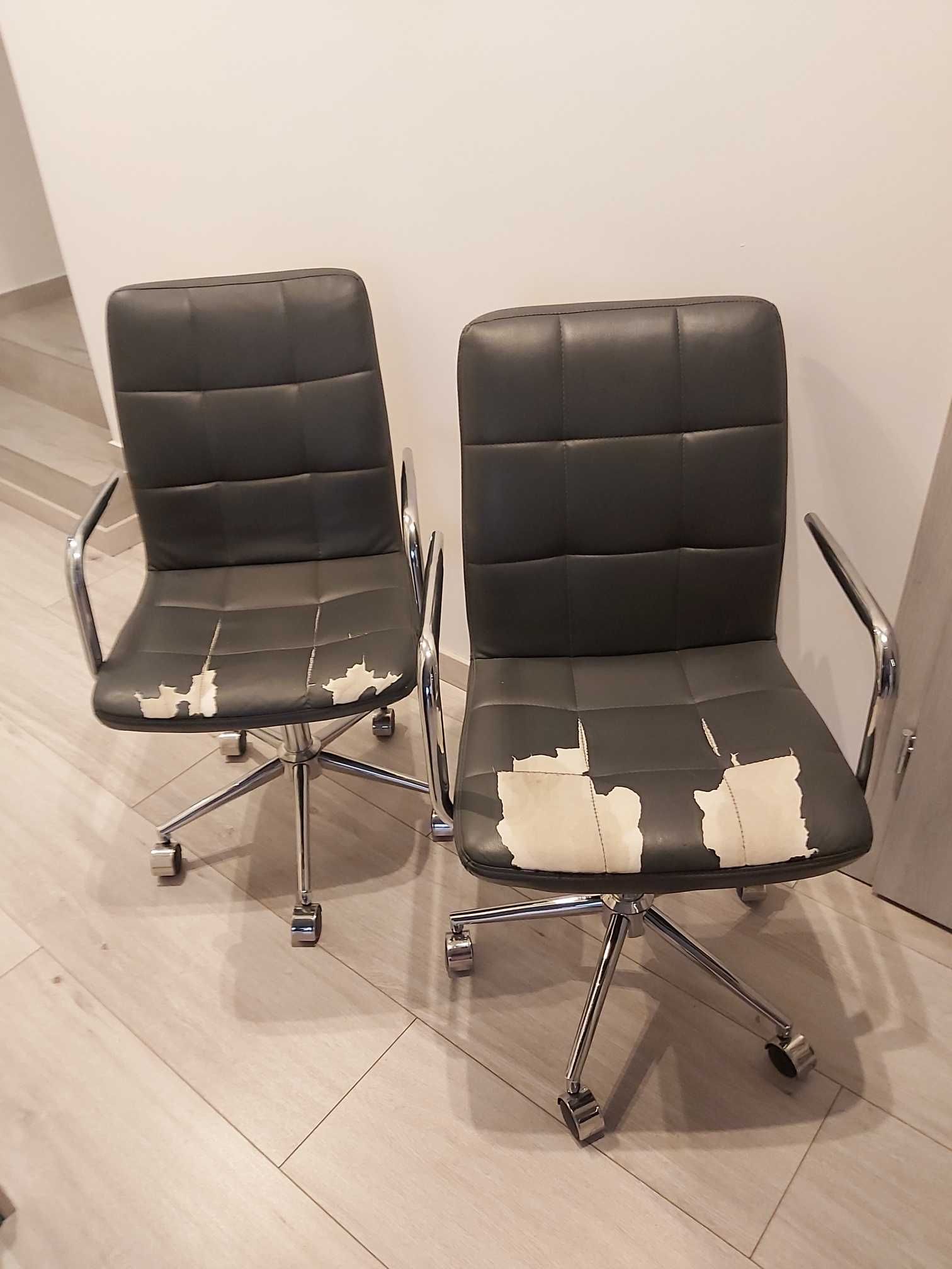 Dwa krzesła obrotowe - komplet