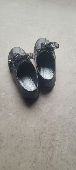 Czarne lakierki Bartek rozmiar 26 wizytowe eleganckie