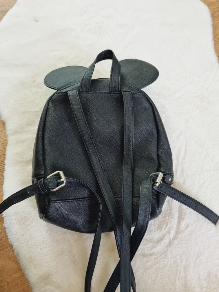 Czarny plecak plecaczek turystyczny wycieczkowy Disney Myszka Minnie