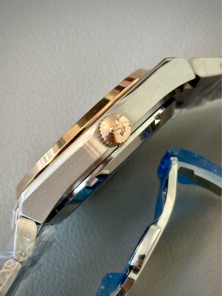 Tissot PRX, Rolex submariner
