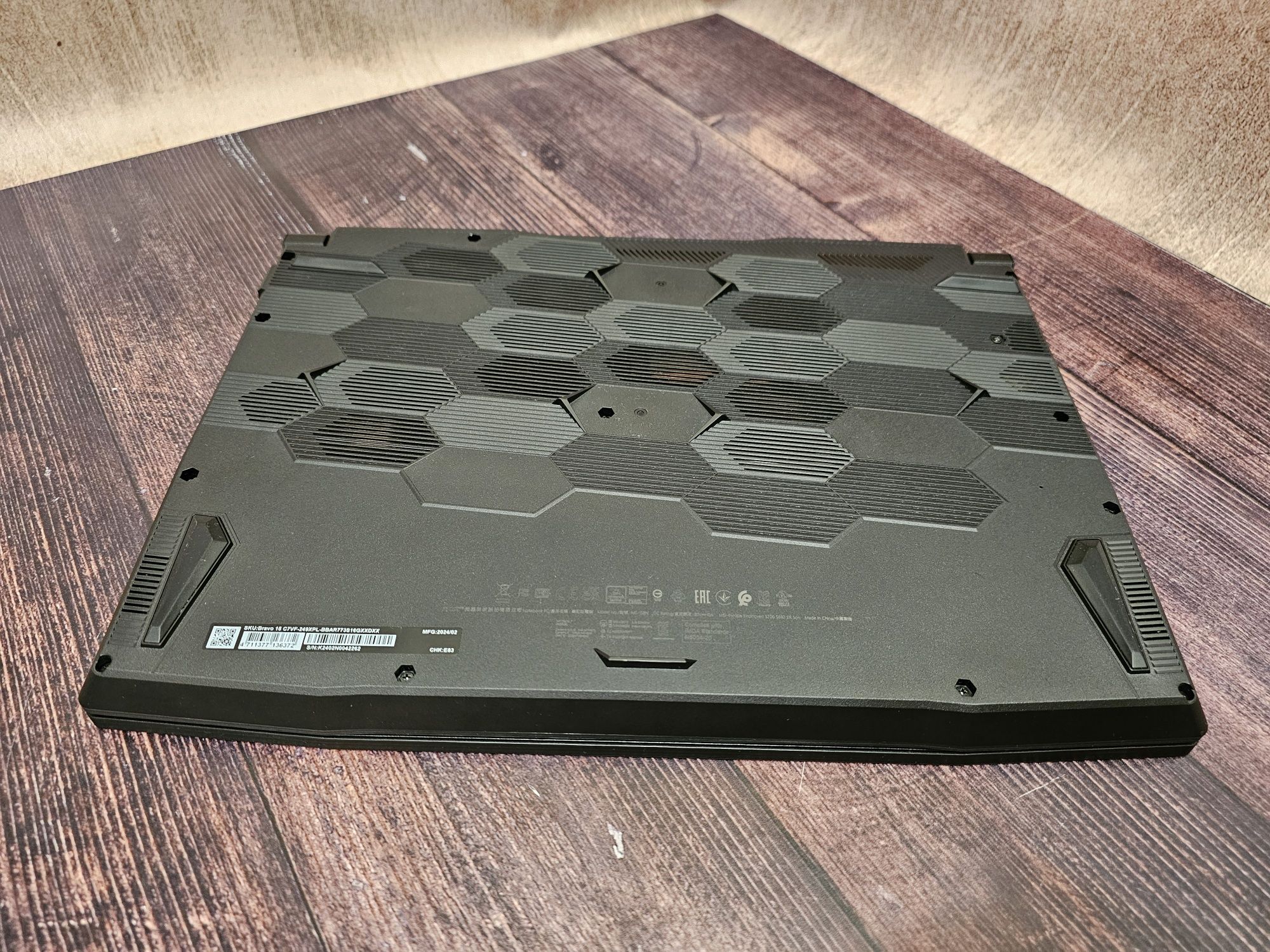 MSI Bravo 15 C7VF (Ryzen 7 7735HS/32Gb/RTX 4060/SSD 2Tb/IPS 144Hz)