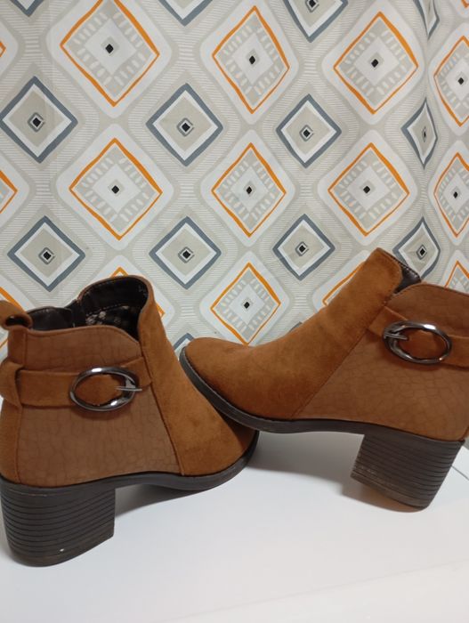 Vende se botas tamanho 37