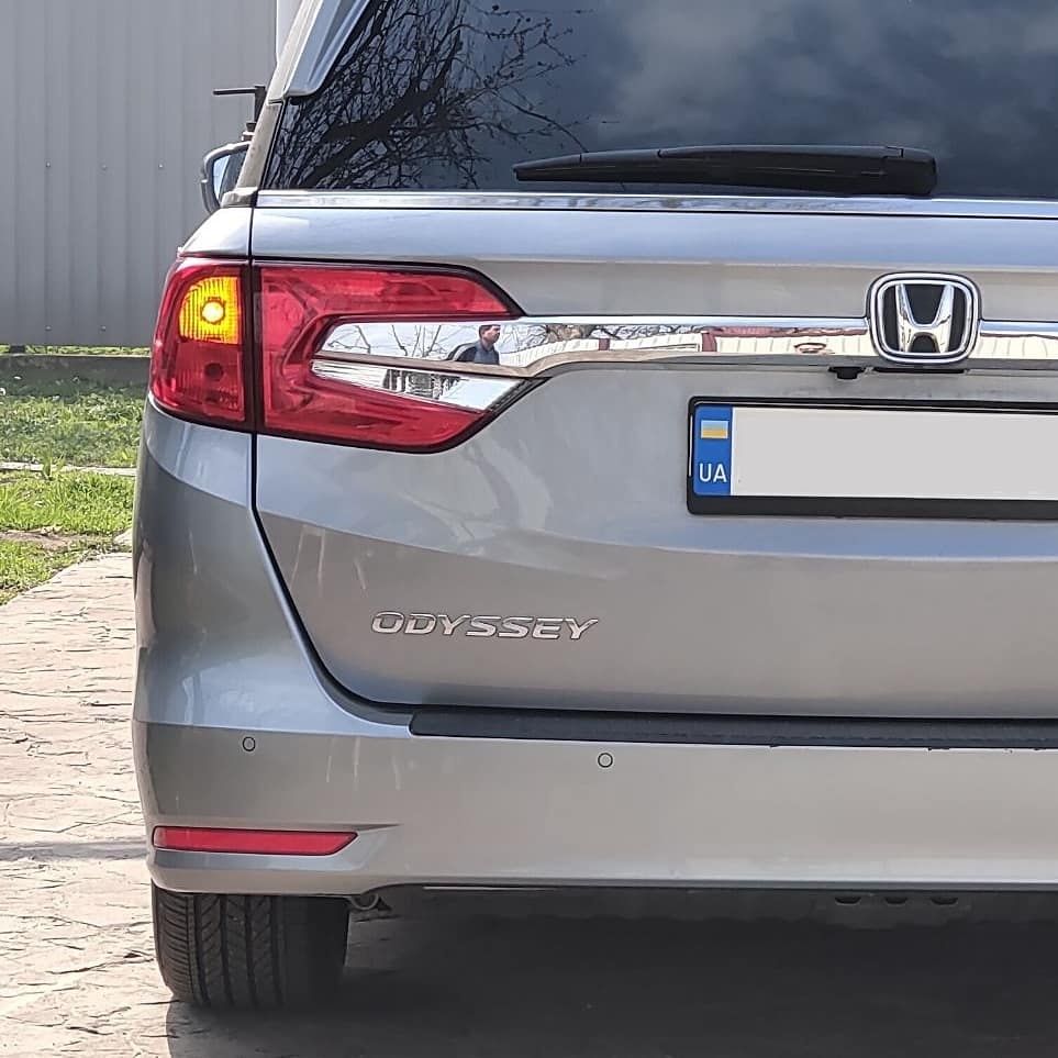 Уникальные лампы (желтые повороты) для американских авто. ( Разборка )