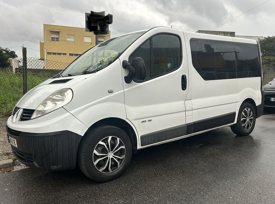 Renault Trafic 2.0. Dci 9 lugares