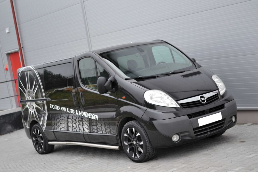 Opel Vivaro 2.0CDTi 115KM**Brygadówka**Klimatyzacja**Czujniki park.