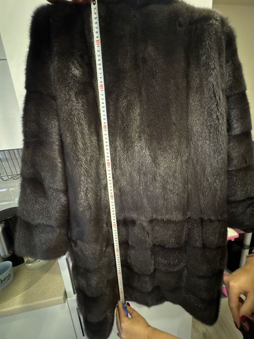 Продам норкову шубу