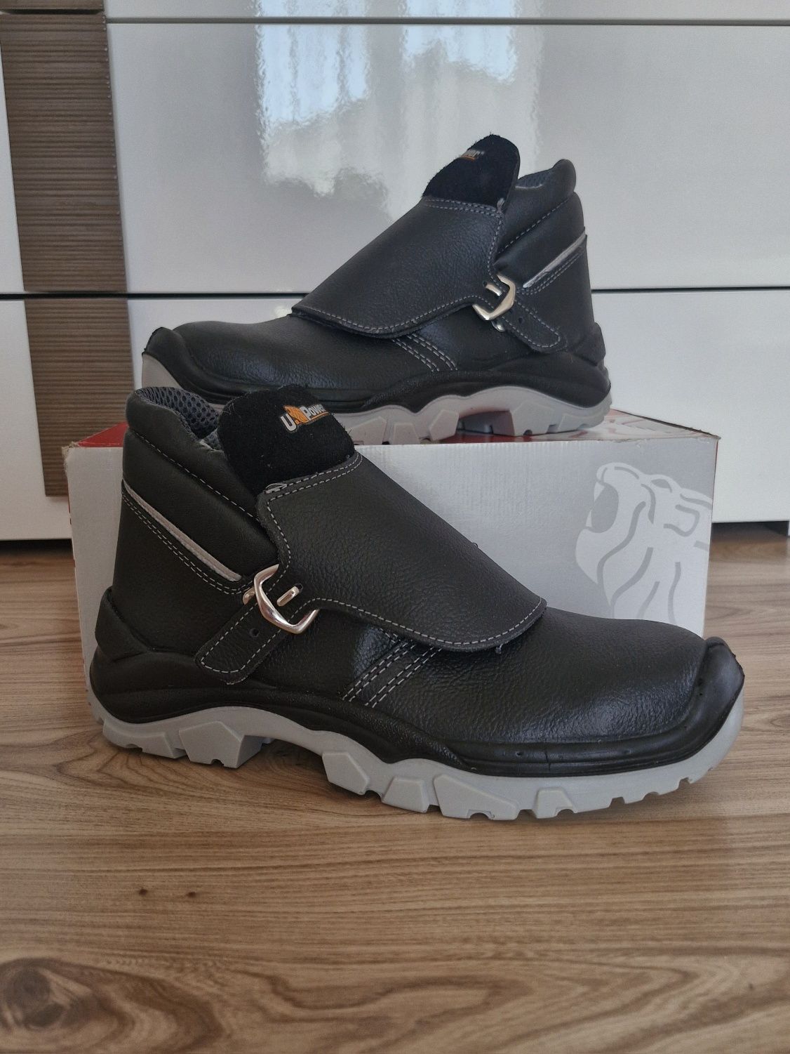 Buty skórzane robocze spawalnicze BHP trzewiki bezpieczne dla spawaczy