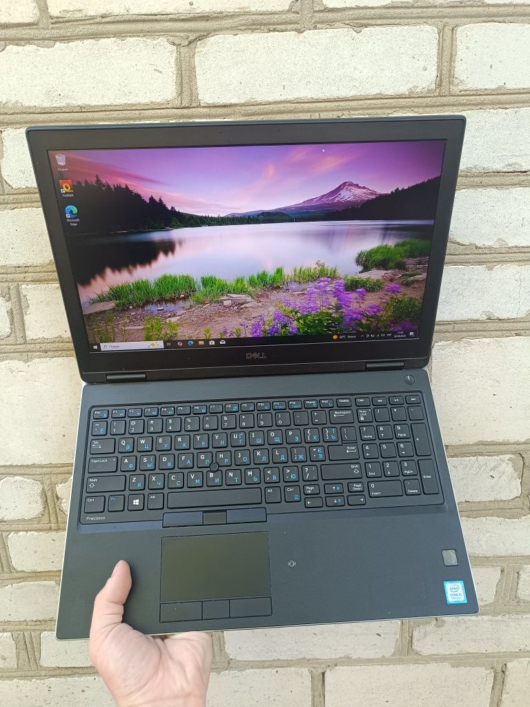 стан 9 з 10, Ігровий ноутбук DELL (i5 8400H/32/512/P2000 4GB)