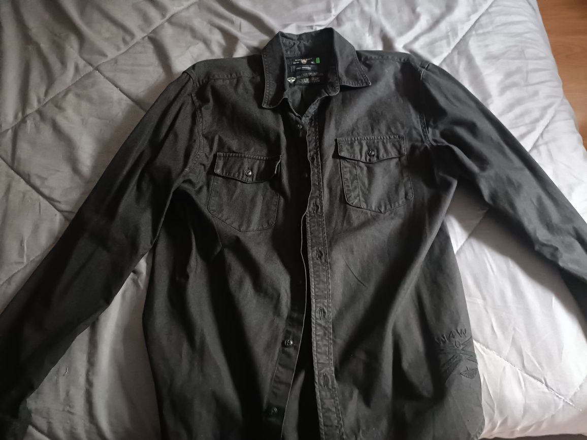 Vendo camisa preta Dockers