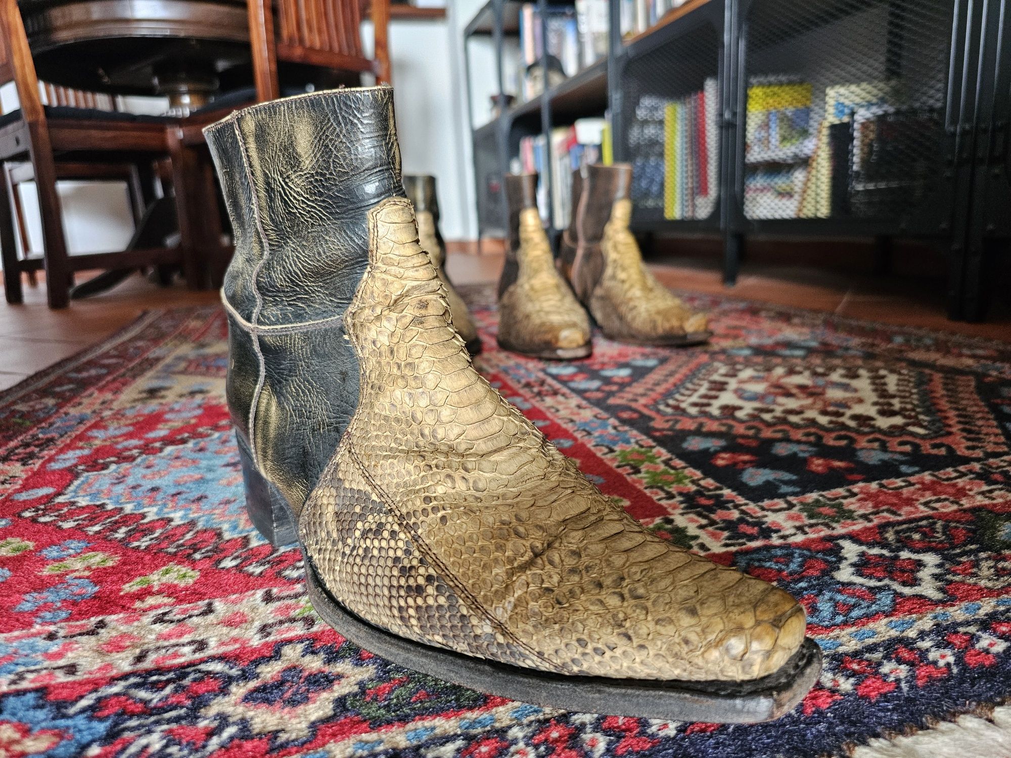 Botas Sendra Couro e Pele Cobra Piton