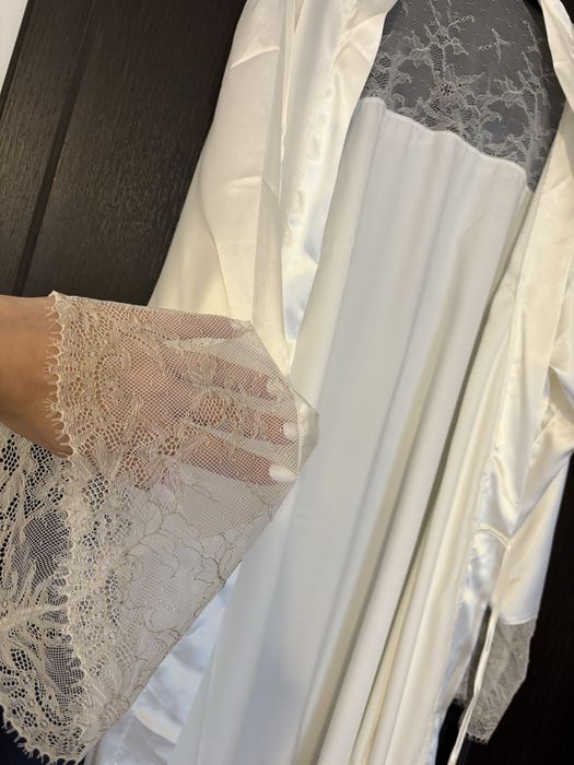 Szlafrok koronkowy satyna