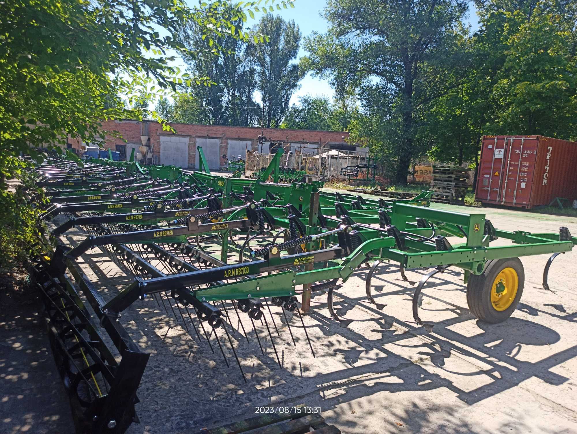 Культиватор JOHN DEERE 960 - 9 метрів