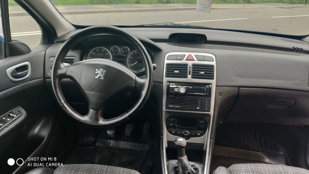 Peugeot 307 2.0 benzyna 2002r skóry klima zamiana