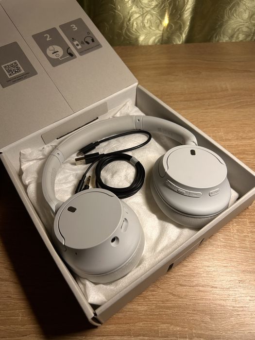 Навушники Sony WH-CH720N