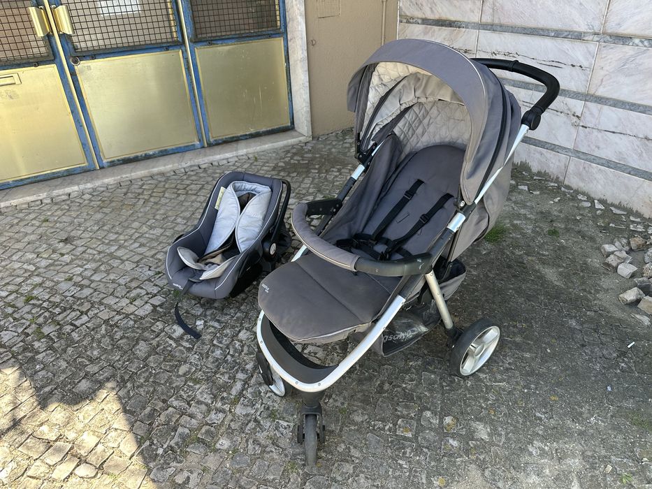 Conjunto cadeirinha e carro de passeio para bebe