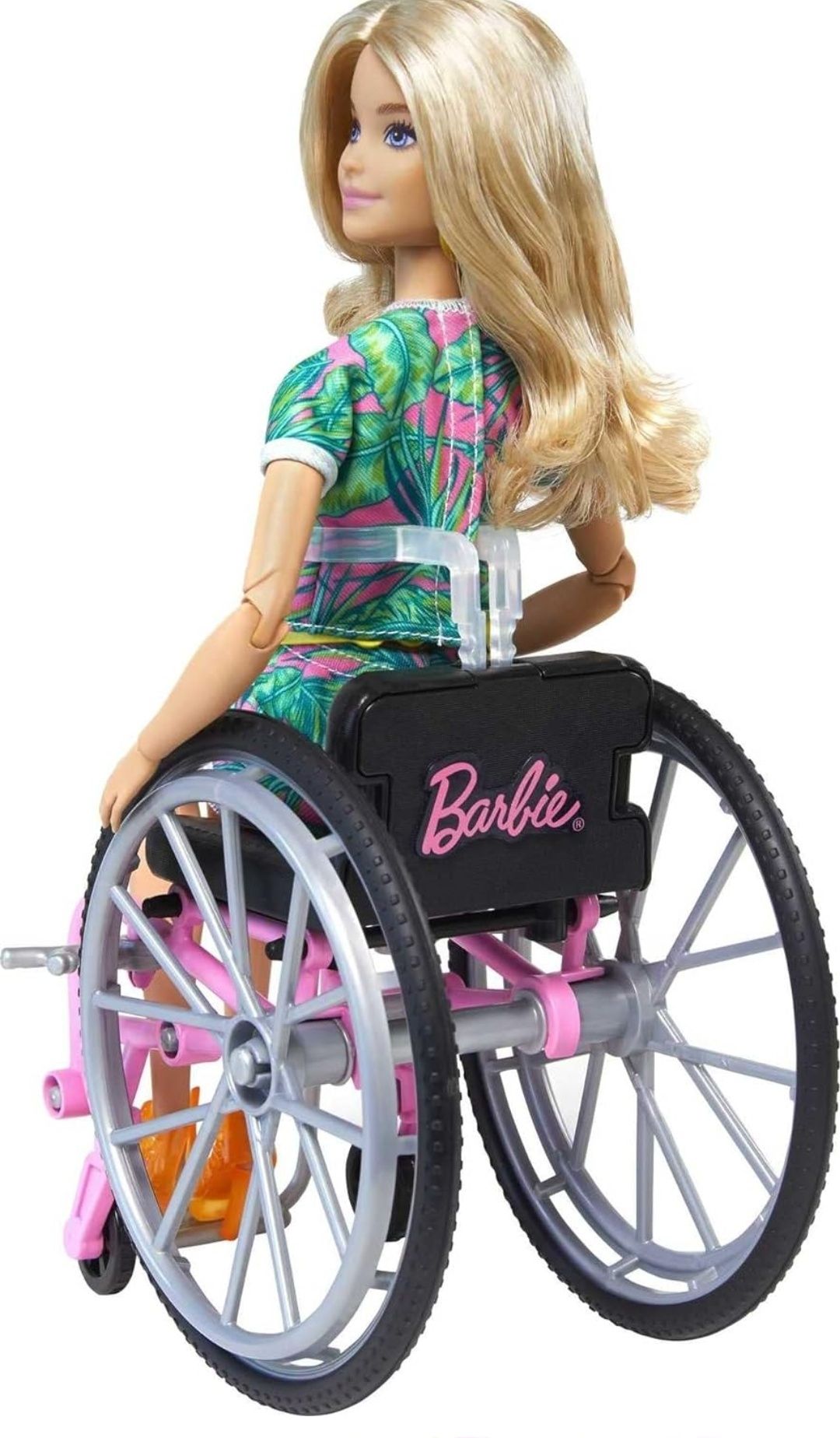 Лялька Барбі Модниця йога Barbie made to move на кріслі
