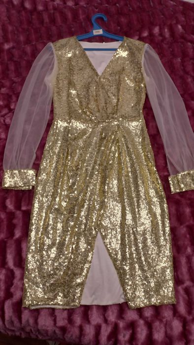 Золота святкова сукня 46-48 розмір