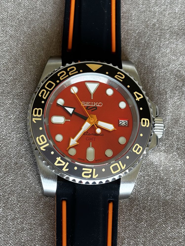 Relogio automatico GMT com mecanismos Seiko NH34