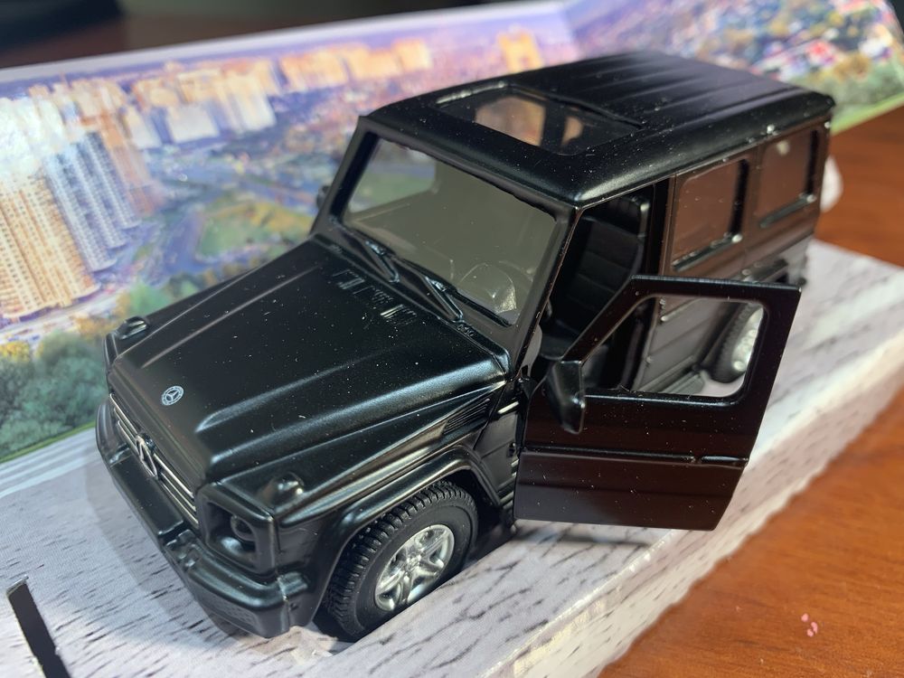 Моделі 1:43./ Mercedes-Benz G 350d/ Audi e-tron GT/ Toyota Camry