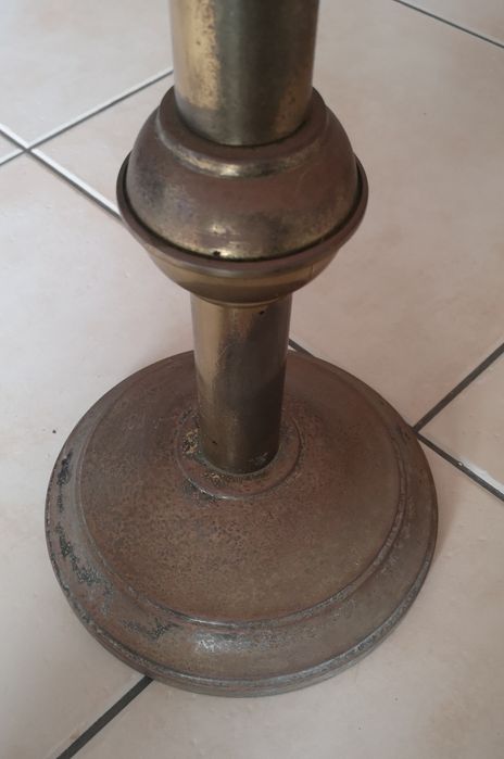 Floreira antiga de pé alto cobre