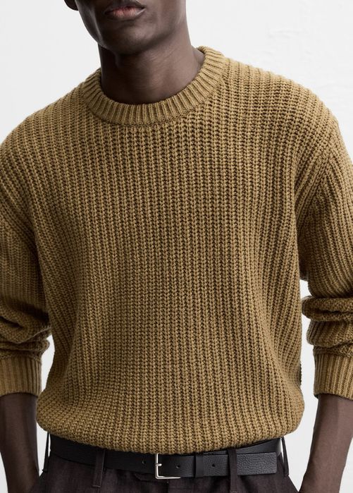 Светр від бренду ZARA