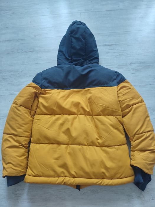 Sprzedam dziecięcą kurtkę zimową Nową+ GRATISY 2 koszule