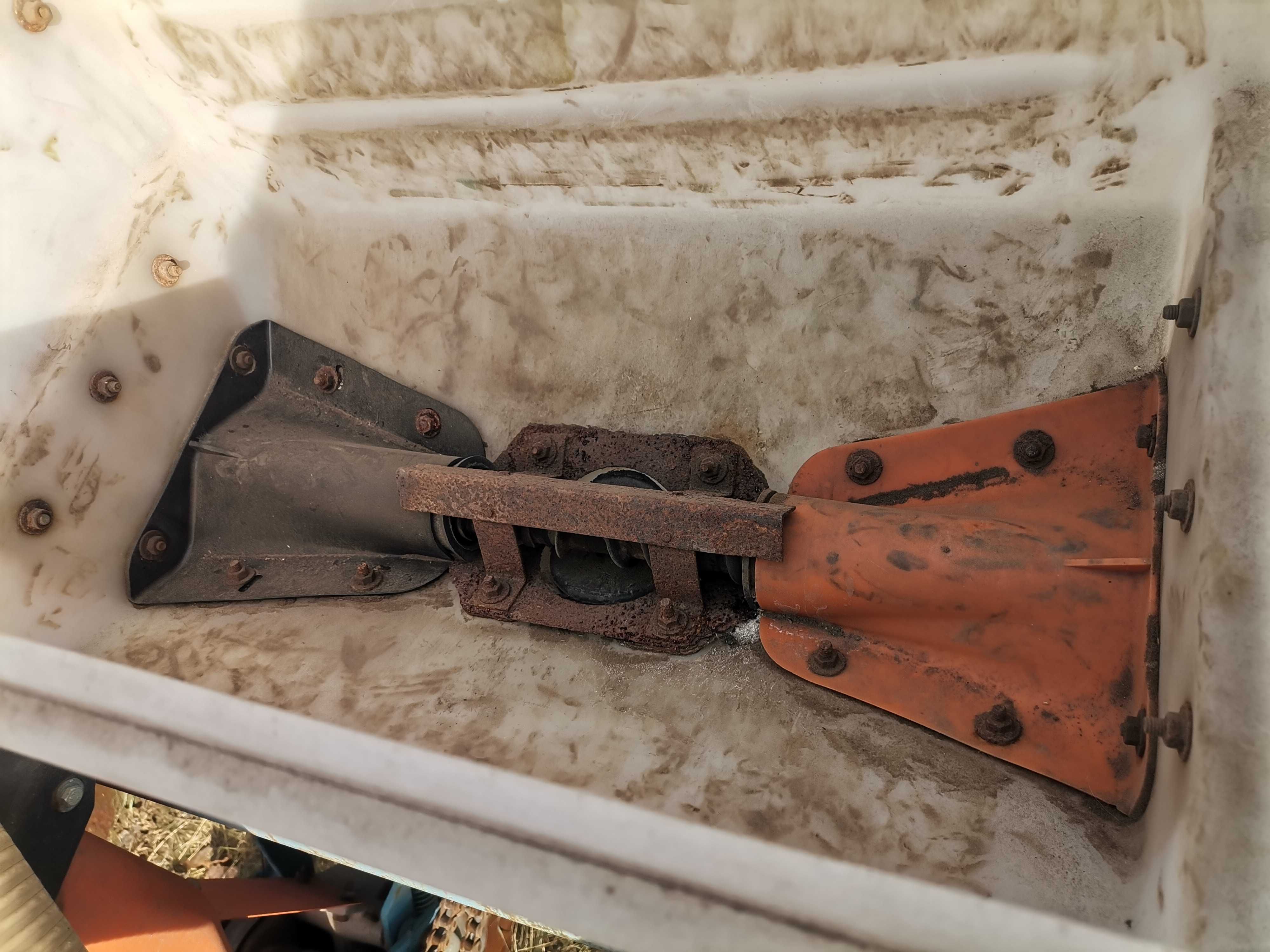 Сівалка СУПН8, зернова SZF 4V
