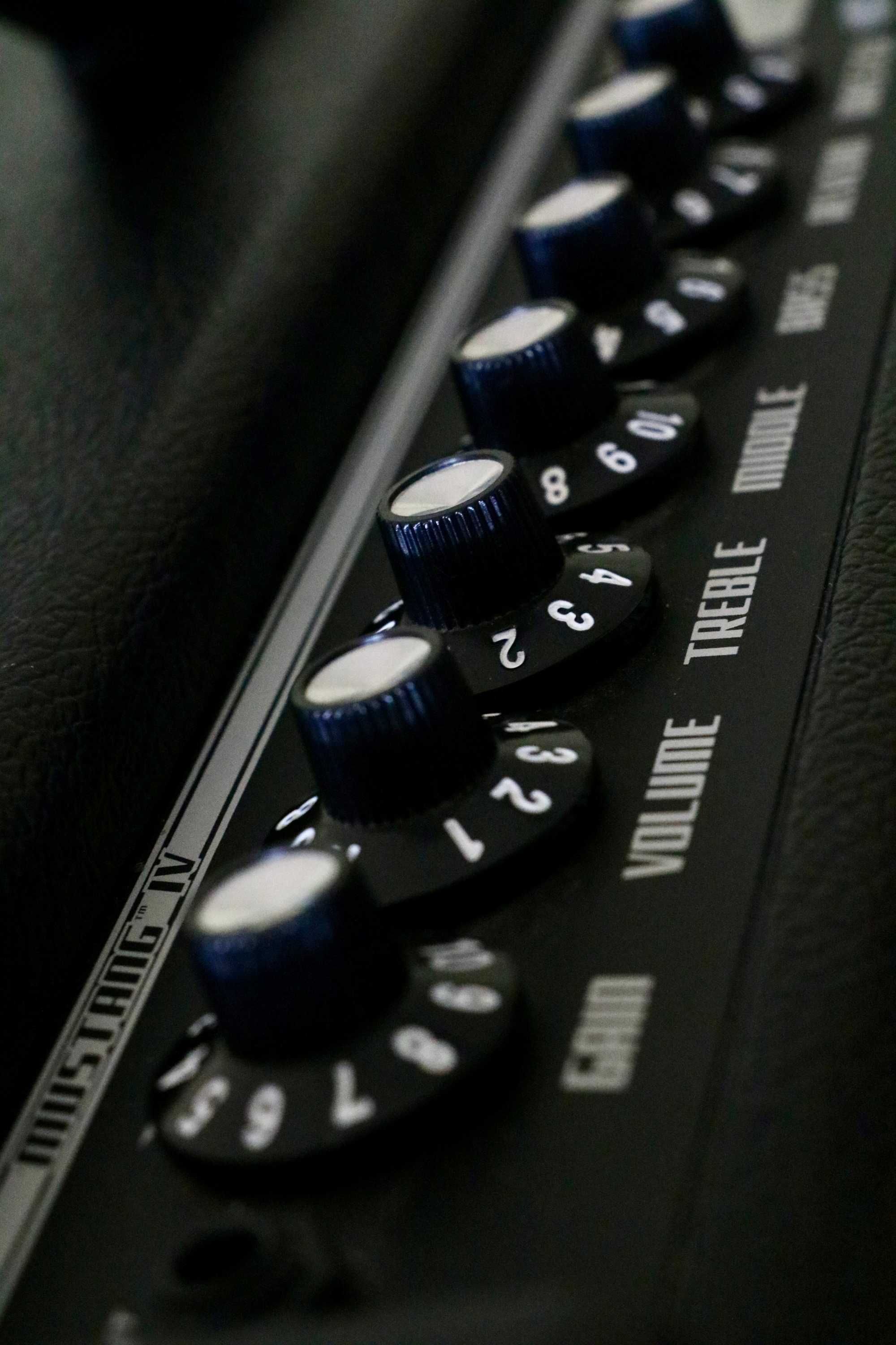 Amplificador Fender Mustang IV