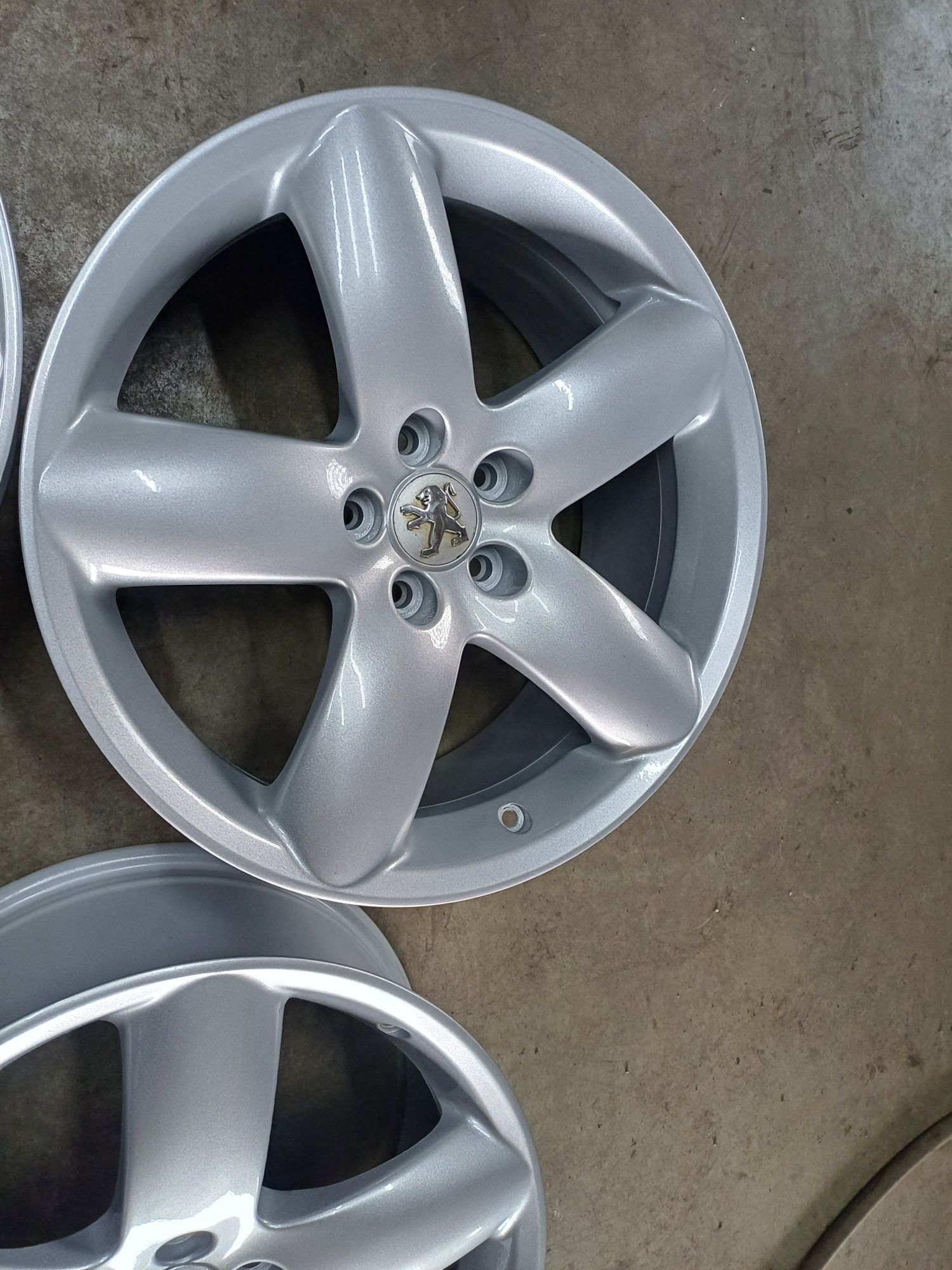 Felgi aluminiowe 5x108x18 et41 8.j peugeot