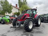 VALTRA T234 VERSU / Pneumatyka/ Biegi pełzające / Przedni TUZ /