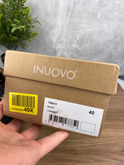 Skórzane mokasyny Inuovo r. 40 – klasyczna czerń ze złotą ozdobą