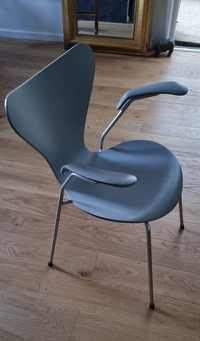 Krzesło Arne Jacobsen