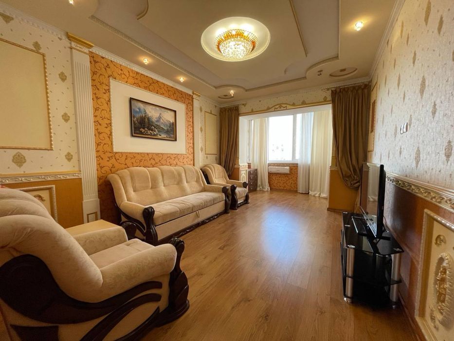 Сдам Длительно 2х ком.квартиру на пер.Хантадзе, Вид на Море