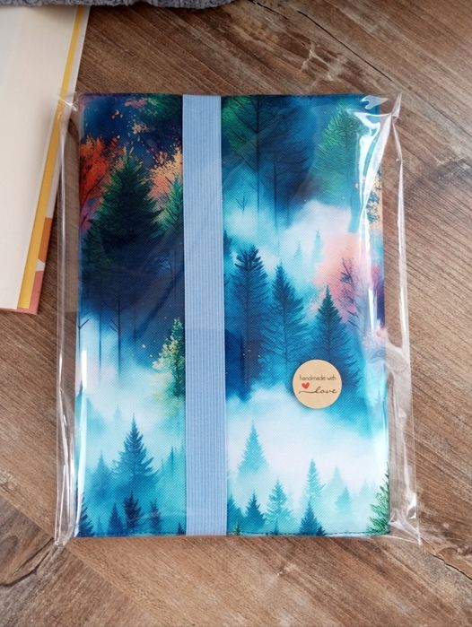 Otulacz na książki. Etui. Okładka.