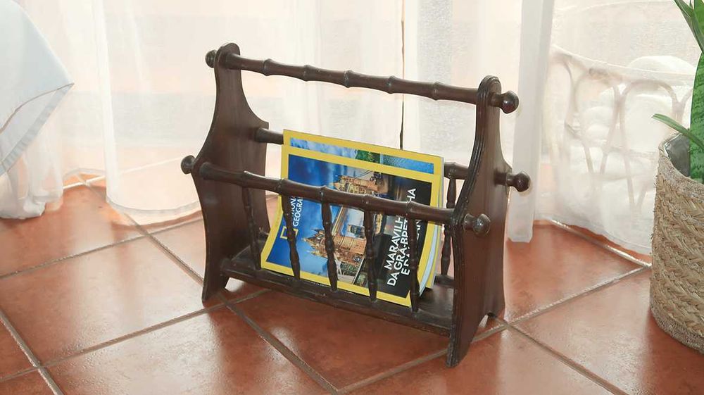Porta revistas antigo madeira